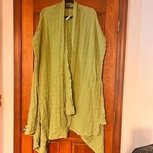 Essential Renegade Cape - Leaf Green | Elhoffer Design